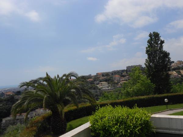 20130514195402-eff90b4f-me.jpg